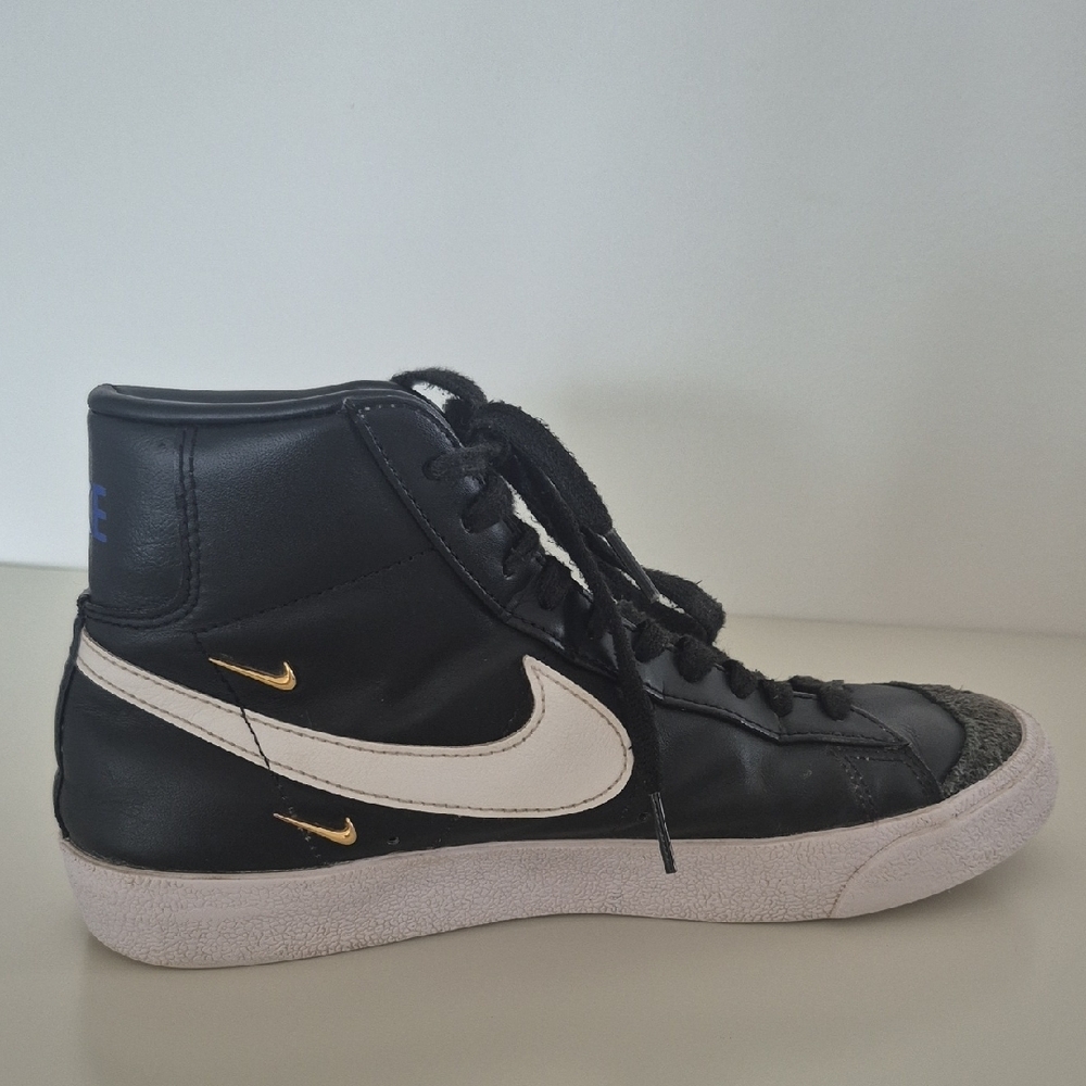 Nike Blazers Black High-Top Sneakers with White Swoosh and Gold Accents,Size US8 - Picture 8 of 15